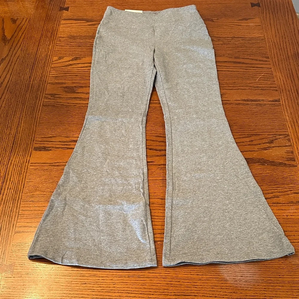 NWT Girls SO flare leggings size large 10/12